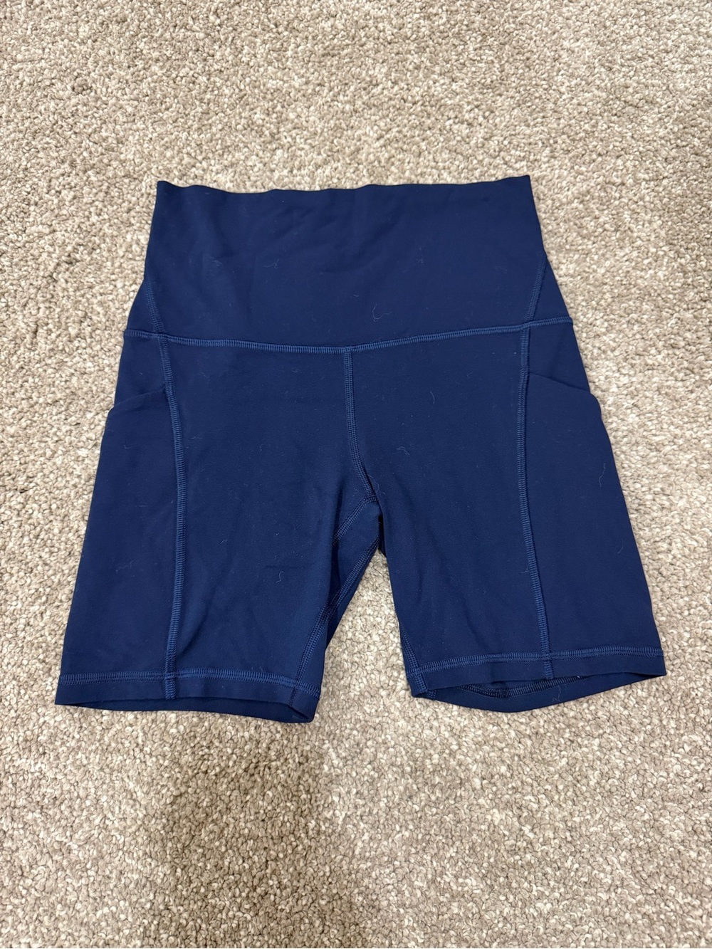 LIKE NEW lululemon High-Rise Align Biker Shorts With Pockets Dark Navy Size 4 - Picture 4 of 5